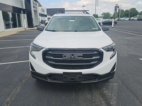 Used 2019 GMC Terrain SLT w/ Preferred Package AWD/4WD image 2