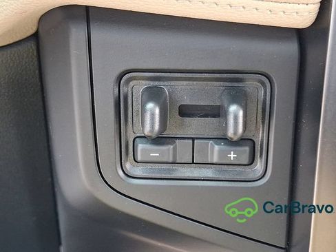 Used 2023 Ford Expedition Limited AWD/4WD image 28