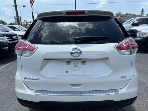 Used 2016 Nissan Rogue SV FWD image 6