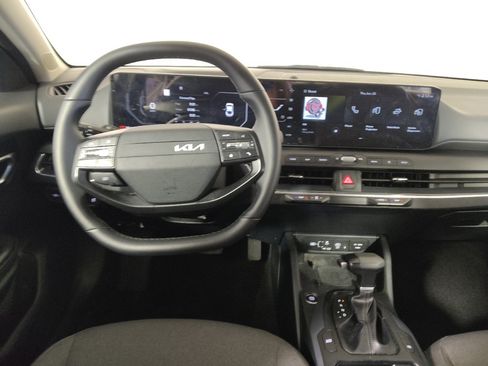 Used 2025 Kia K4 EX FWD image 22
