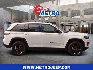 Used 2023 Jeep Grand Cherokee Altitude AWD/4WD video 1