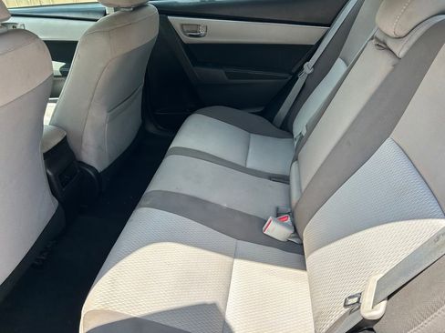 Used 2018 Toyota Corolla LE FWD image 15