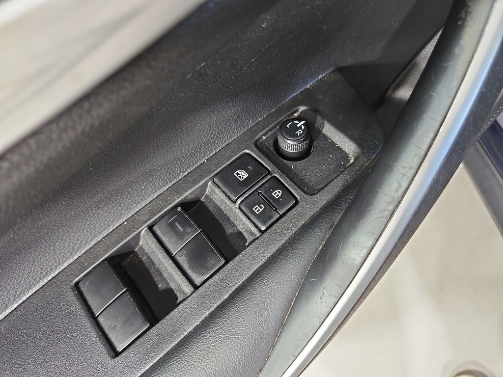 Used 2021 Toyota Corolla SE w/ SE Premium Package FWD image 12