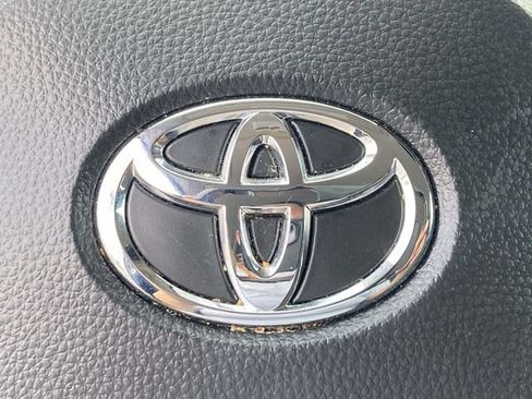Used 2026 Toyota Corolla LE FWD image 30