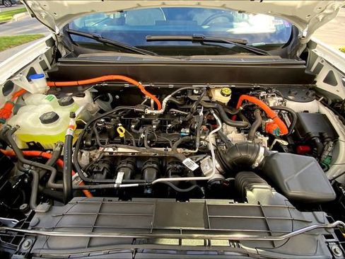 New 2025 Ford Maverick XLT image 11