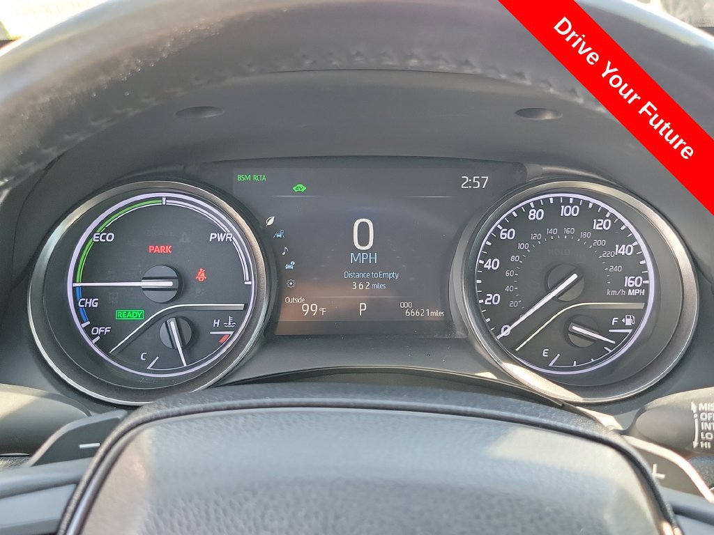 Used 2022 Toyota Camry XSE FWD image 9
