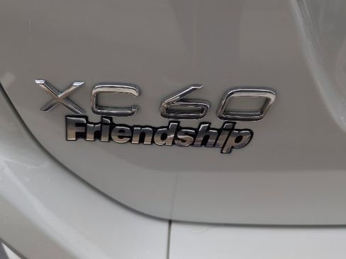 Used 2015 Volvo XC60 T6 Platinum image 9