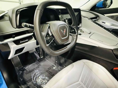 Used 2023 Chevrolet Corvette Stingray Premium Cpe w/ Z51 Performance Package image 31