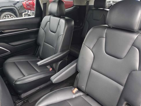 Used 2024 Kia Telluride S w/ S Sunroof Package FWD image 24