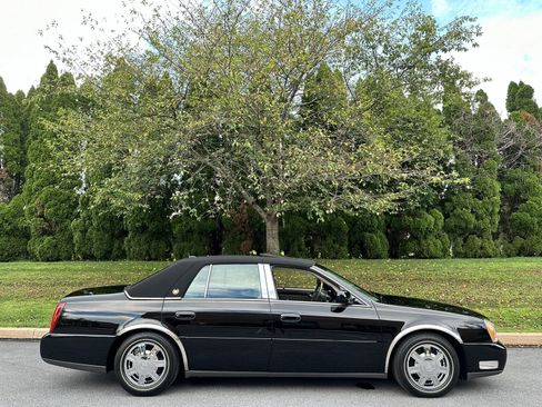 Used 2005 Cadillac De Ville w/ Limited Edition Package FWD image 51