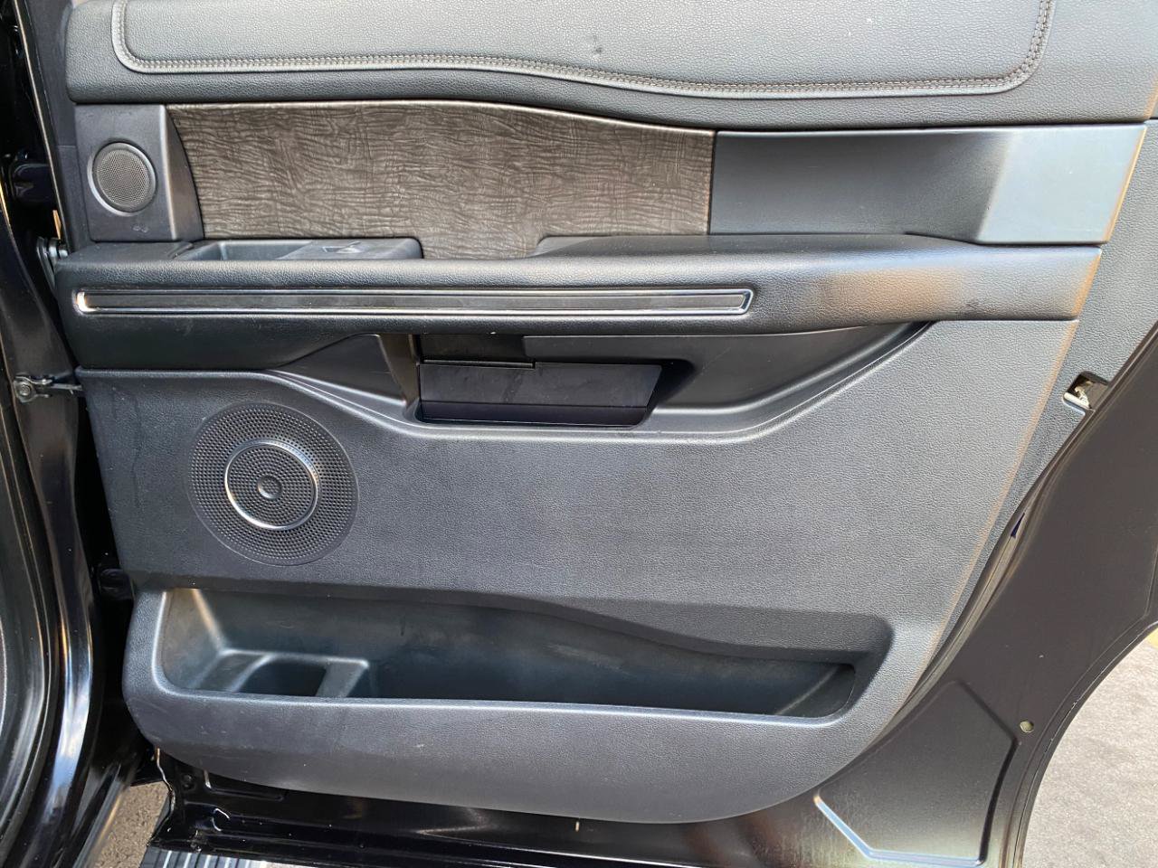 Used 2019 Ford Expedition Max Limited RWD image 48