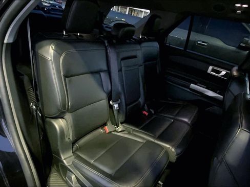 Used 2023 Ford Explorer XLT w/ Equipment Group 202A image 19