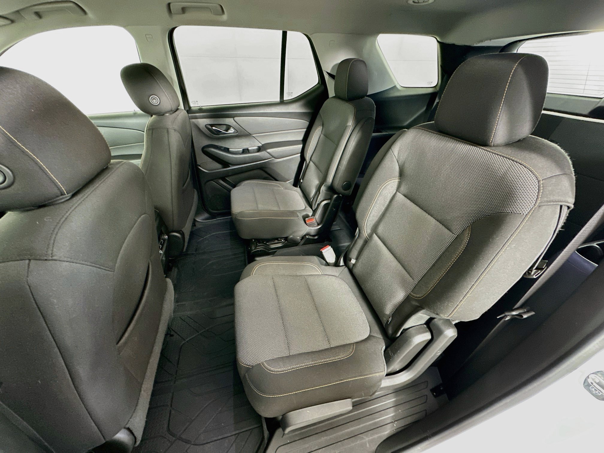 Used 2019 Chevrolet Traverse LT FWD image 27