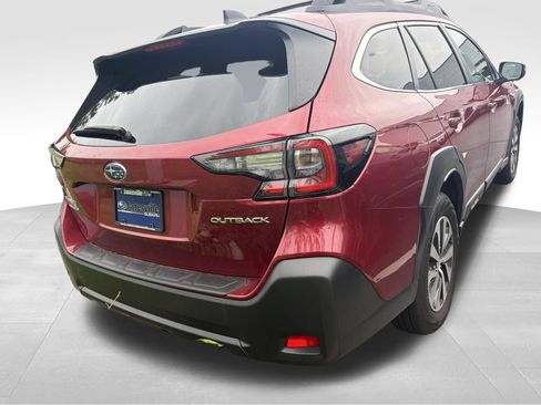 Used 2025 Subaru Outback Premium w/ Popular Package #1A AWD/4WD image 4