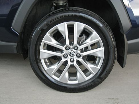 Certified 2024 Toyota RAV4 XLE Premium image 28