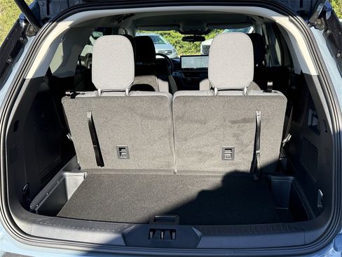 Certified 2025 Ford Explorer Active image 34