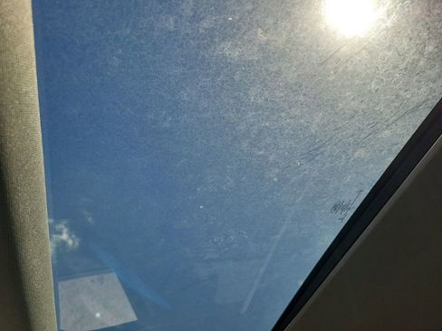 Used 2022 Ford Explorer Limited image 16