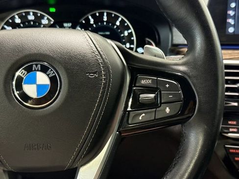 Used 2018 BMW 530i w/ Premium Package RWD image 16