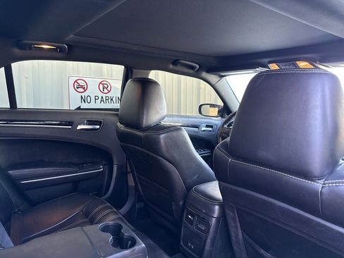 Used 2021 Chrysler 300 S image 34