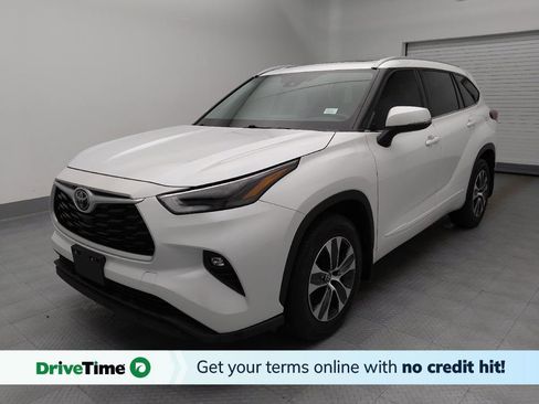 Used 2022 Toyota Highlander XLE w/ Protection Package #3 (TMS) AWD/4WD image 1