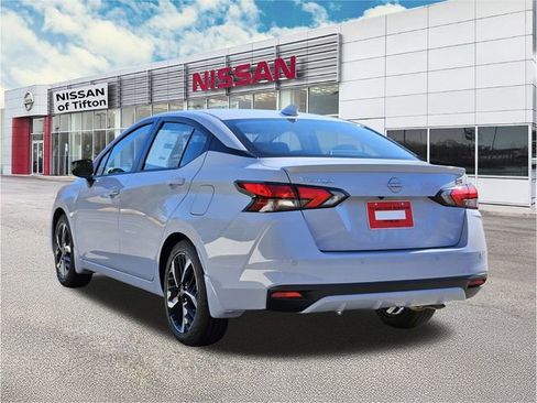 New 2025 Nissan Versa SR w/ Trunk Package FWD image 5