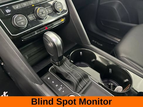 Used 2023 Volkswagen Atlas SE w/ Panoramic Sunroof Package FWD image 22