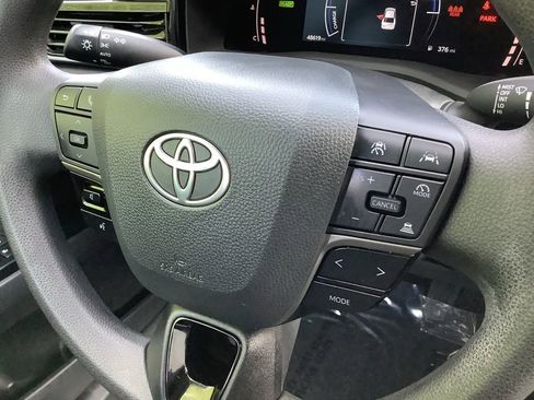 Used 2025 Toyota Camry LE image 20