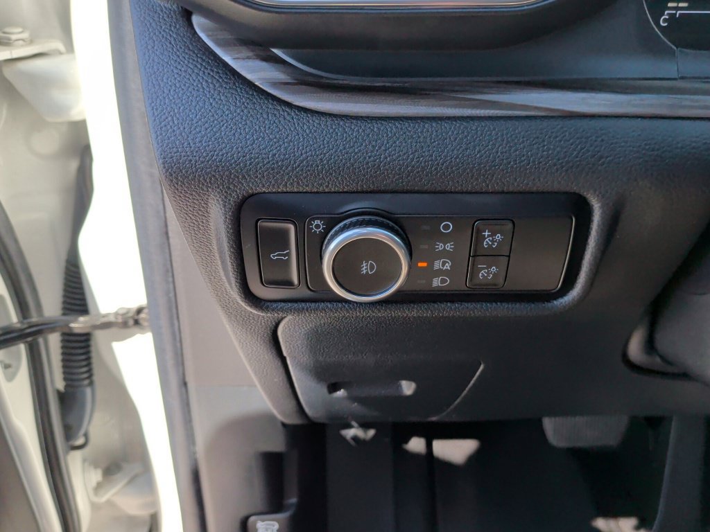 Used 2023 Ford Explorer Limited w/ Limited Technology Package RWD image 16