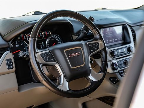 Used 2019 GMC Yukon SLT image 12