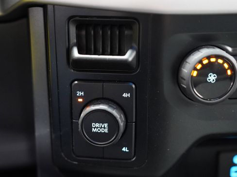 Used 2023 Ford F150 XLT image 31