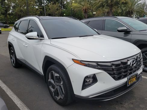 Used 2023 Hyundai Tucson Limited FWD image 2