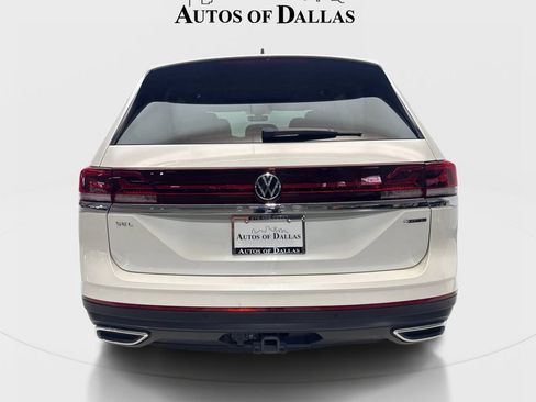 Used 2025 Volkswagen Atlas SEL AWD/4WD image 7
