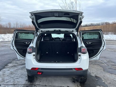 Used 2024 Jeep Compass Trailhawk w/ Trailhawk Elite Group image 37