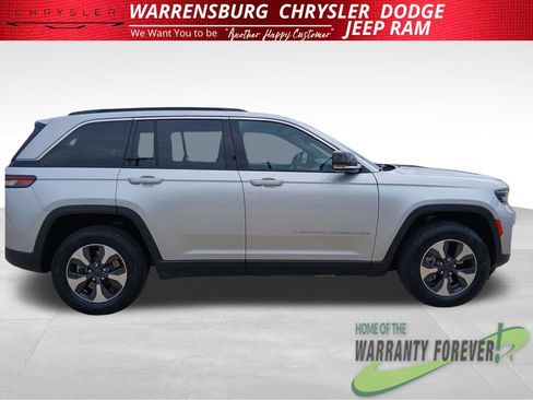 Used 2024 Jeep Grand Cherokee Limited 4xe AWD/4WD image 3