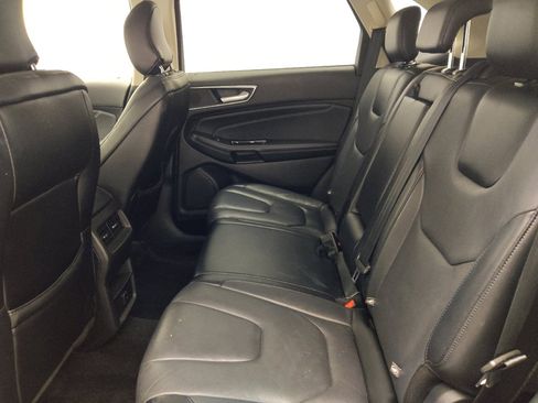 Used 2017 Ford Edge Titanium FWD image 18