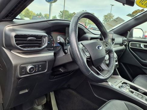 Certified 2020 Ford Explorer XLT w/ Equipment Group 202A image 15