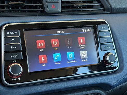 Used 2025 Nissan Versa SV image 20