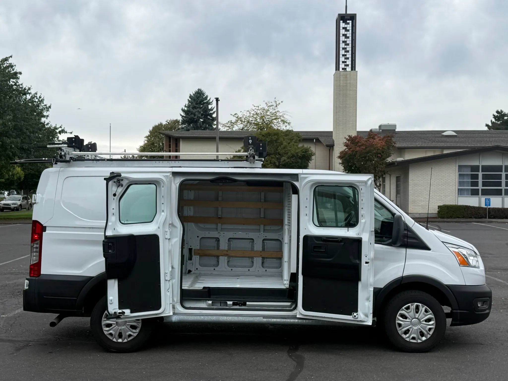 Used 2020 Ford Transit 250 Low Roof w/ Exterior Upgrade Package RWD image 20