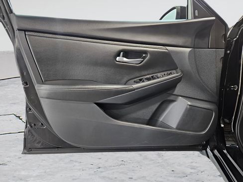 Certified 2025 Nissan Sentra SV w/ All-Weather Package FWD image 9