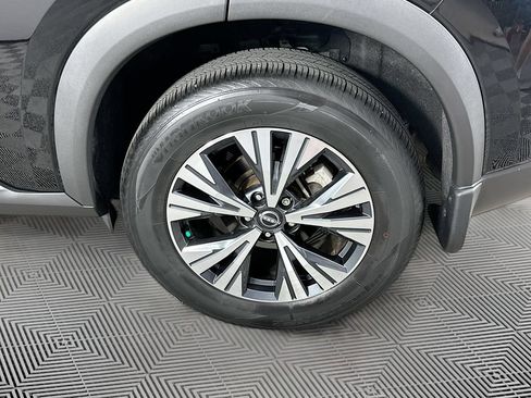 Certified 2023 Nissan Rogue SV AWD/4WD image 38