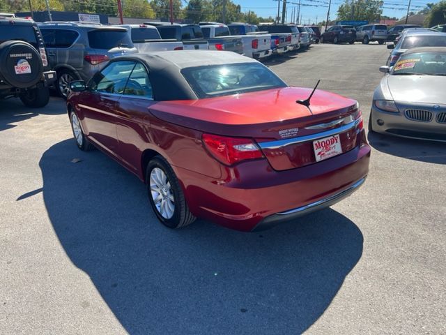 Used 2013 Chrysler 200 Touring FWD image 3