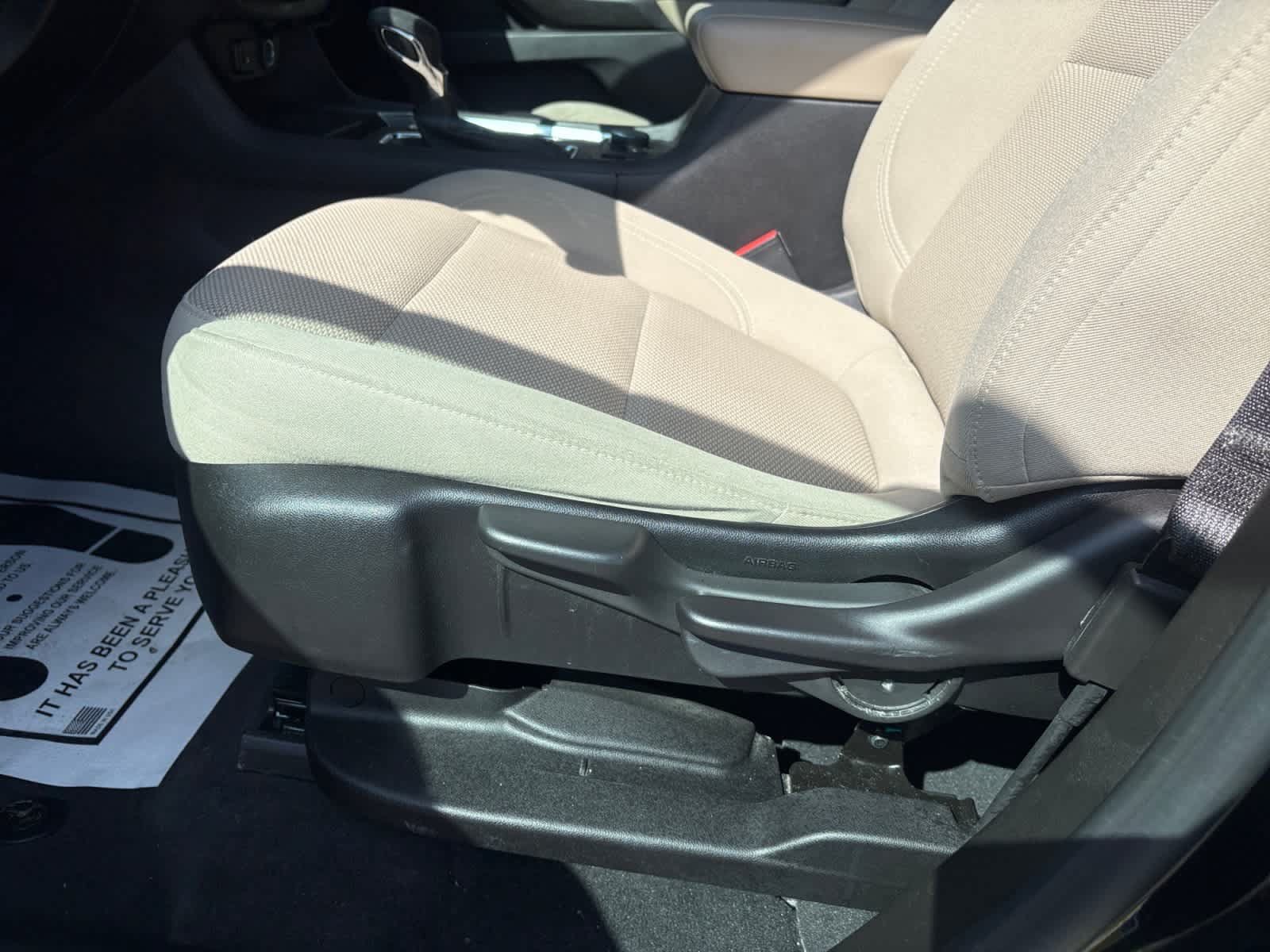 Used 2023 Chevrolet Traverse LS AWD/4WD image 30