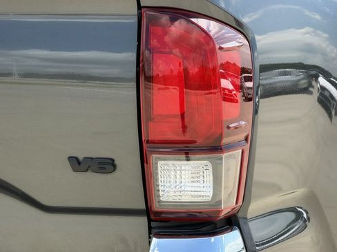Used 2023 Toyota Tacoma SR5 RWD image 11