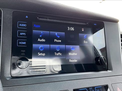 Used 2017 Toyota Sienna LE image 35