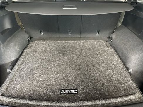 Certified 2023 Volkswagen Tiguan SE R-Line image 19