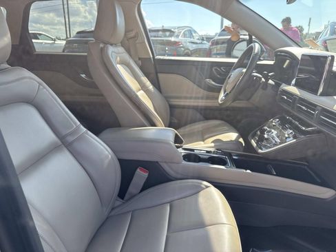 Used 2022 Lincoln Corsair FWD image 11