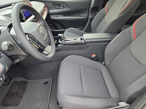 New 2026 Toyota Prius Plug-In Hybrid FWD image 8
