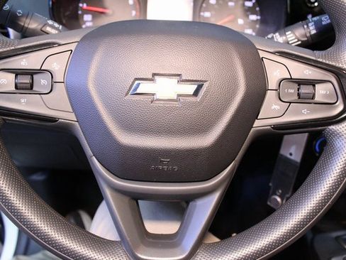 Used 2024 Chevrolet Trax LS w/ LS Convenience Package image 14