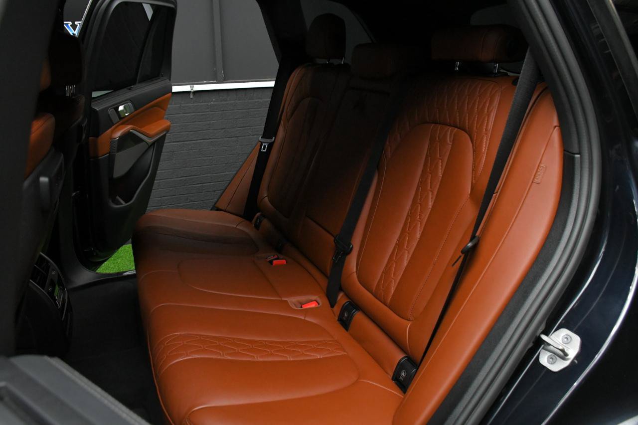 Used 2021 BMW X5 M50i w/ Executive Package AWD/4WD image 33