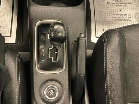 Used 2016 Mitsubishi Outlander GT AWD/4WD image 27
